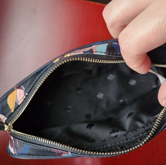 Kate Spade cosmetic bag - Picture 5 of 5